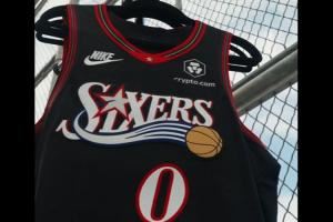 真的帅啊！76人众球员第一眼看到经典款复古球衣的反应