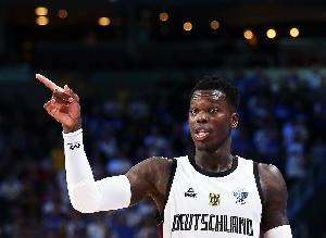 土耳其主帅谈施罗德言论：他是好球员 但领导力&谦逊比表现更重要