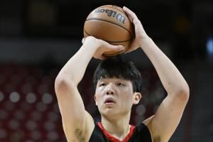 增重迎接NBA新秀赛季💪杨瀚森目前体重为122公斤 身高是2米18