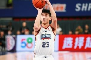 杨瀚森：什么时候约顿饭？林葳：休息或圣诞节时一起吃火锅