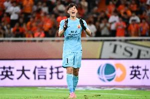 沪媒：海港多位主力身背多张黄牌，球队赛程在争冠队中最艰难