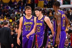 湖记：上赛季东契奇里夫斯搭档的无詹阵容 DFS是否在场天差地别