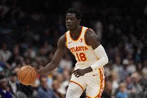 高效全能！盖耶半场7中5拿到14分4板5助 开场连拿11分