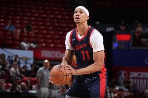 用处不大！快船今天有5名替补投进多记三分 创队史纪录&平NBA纪录